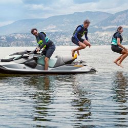 Cruising the water